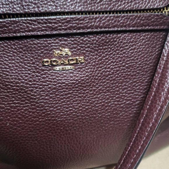 Coach purse - Picture 2 of 7